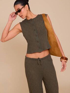 PrettyLittleThing Khaki Textured Button Vest & Wide Leg Pants Set - 4